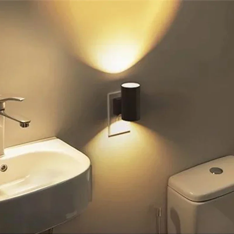LED ナイトライト プラグイン 夕暮れから夜明けまでセンサ - Dusk To Dawn Bulb のレビューと価格