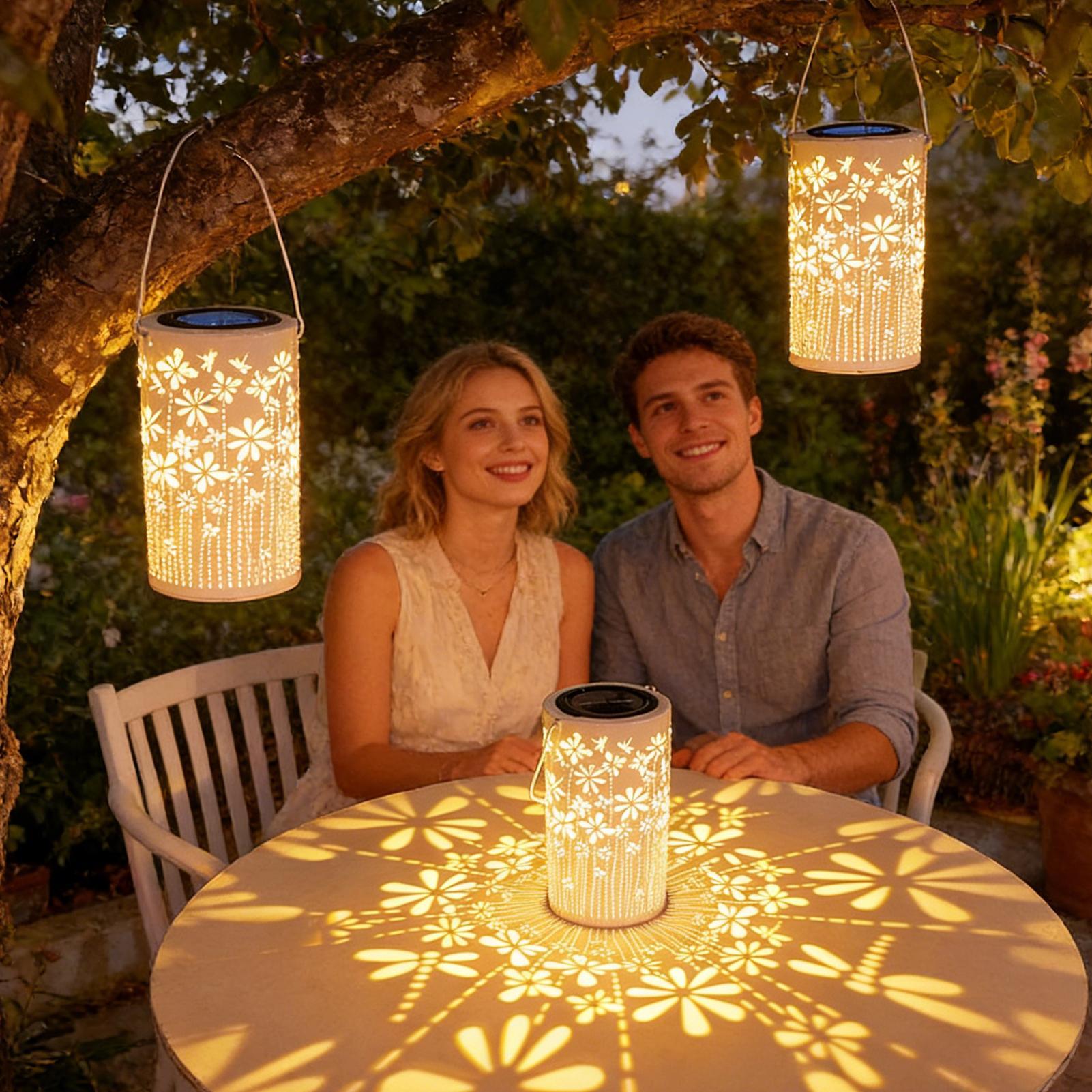 ソーラーランタン カラフルな金属製フラワーランプ ソーラーラ - Solar Path Light のレビューと価格